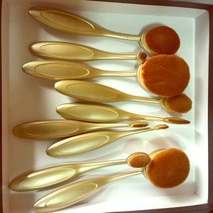Oval Brush Set